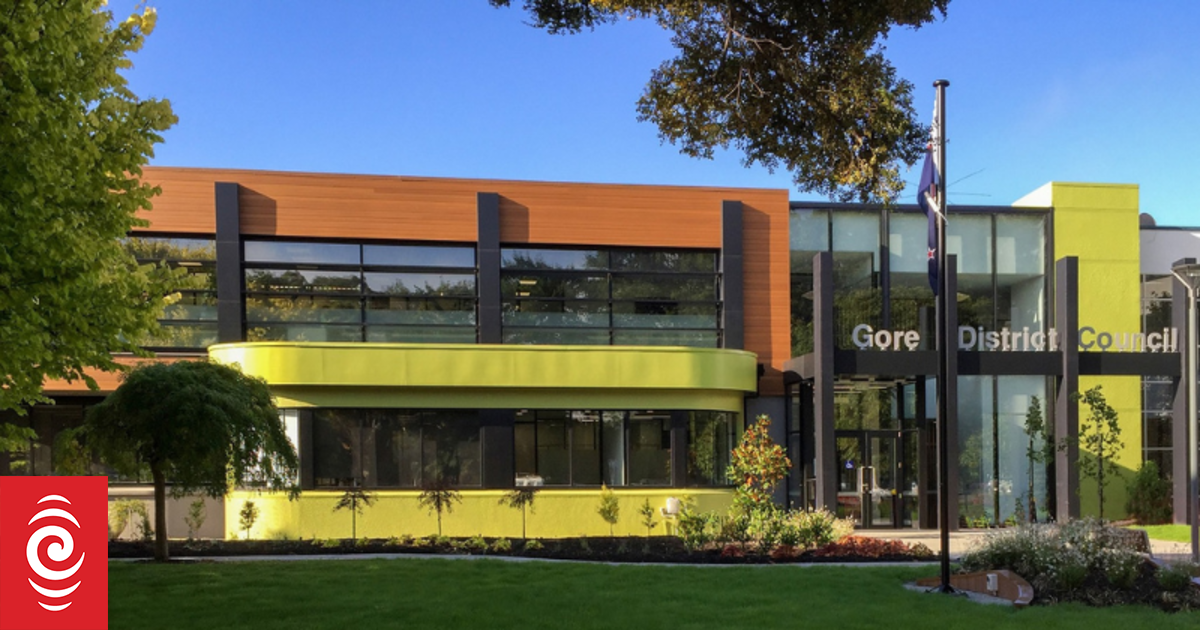 Petition calls for Gore chief executive Stephen Parry to resign - Vimarsana News