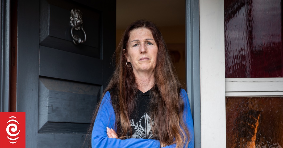 Bromley residents say they're fed up with compost stench: 'It's torture, it's driving me crazy' - Vimarsana News