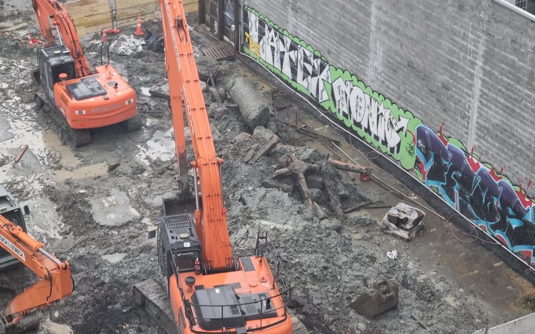 2022年8月26日，奥克兰中央商务区哈尔西街一处建筑工地的爆炸现场。