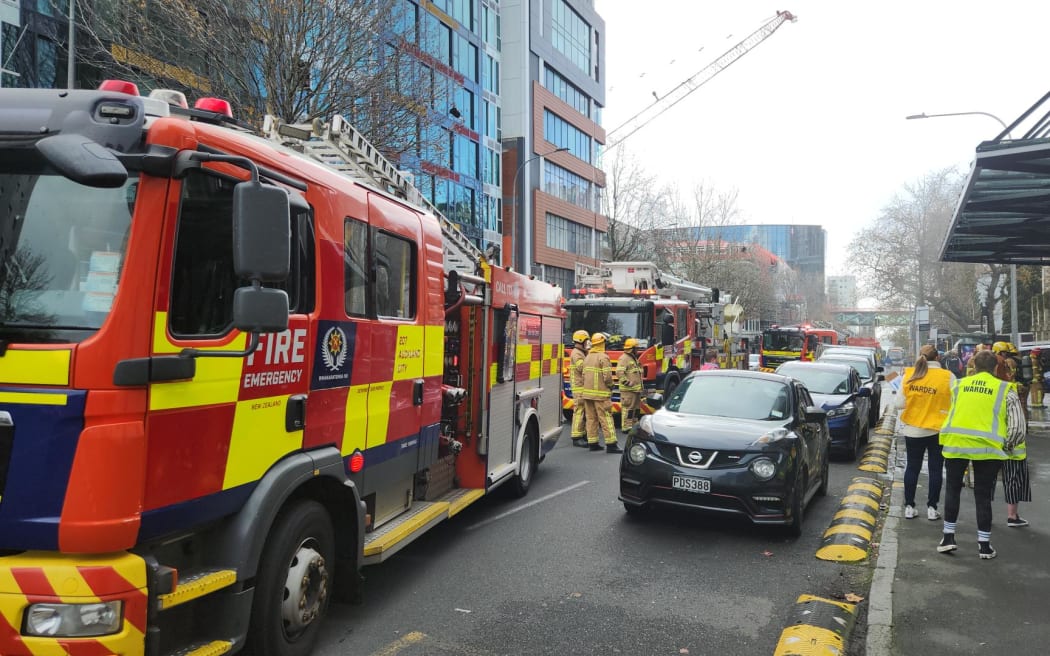 Residents evacuate Auckland City Mission's Homeground RNZ News