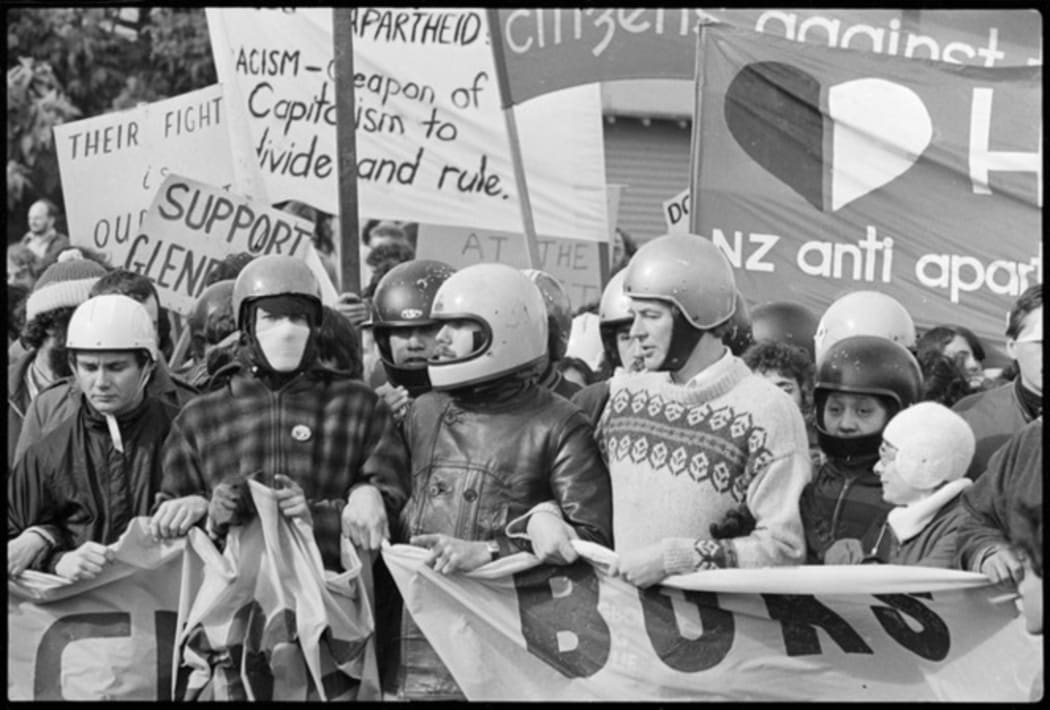Anti Springbok tour protesters in Hamilton, 1981. Photo by Phil Reid.