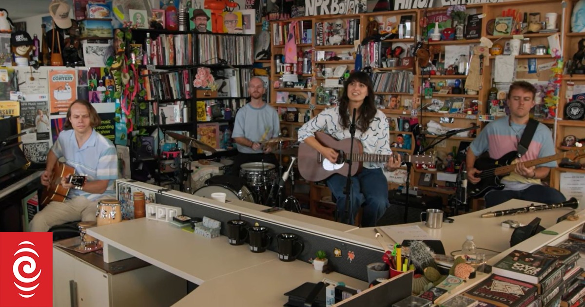 Nagranie Beth z rozebranym podkładem wokalnym do popularnego koncertu NPR Tiny Desk Concert