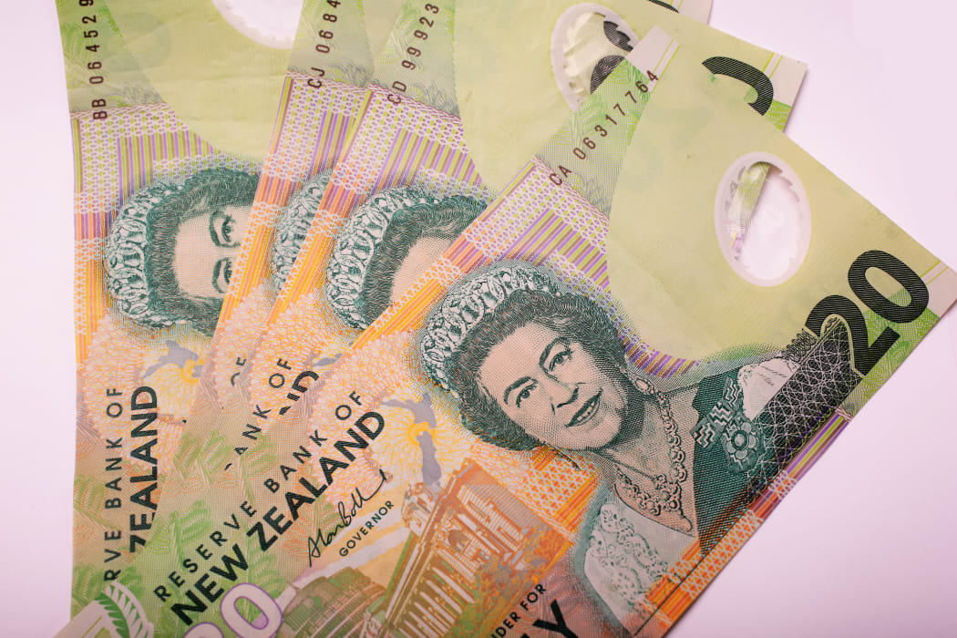 Petition calls for monarchy to be replaced on New Zealand money