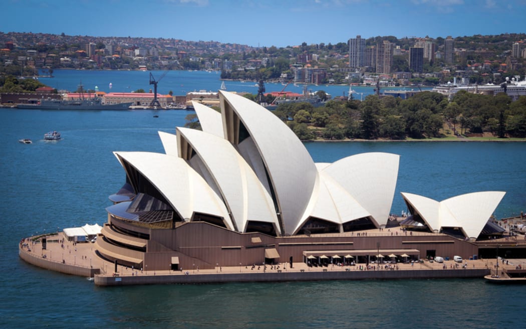 Photo of Sydney Harbour from pixabay.com