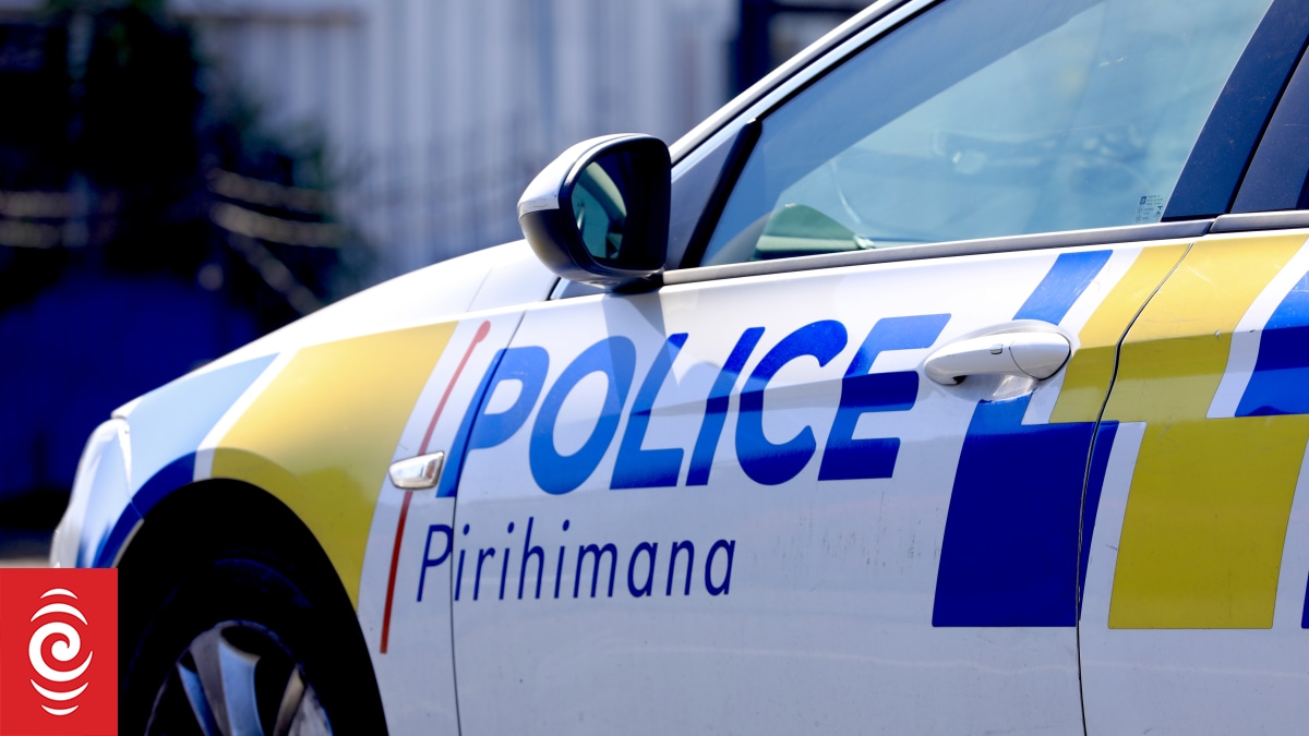 Driver rescued after plunging into Rotorua hot pool - Vimarsana News