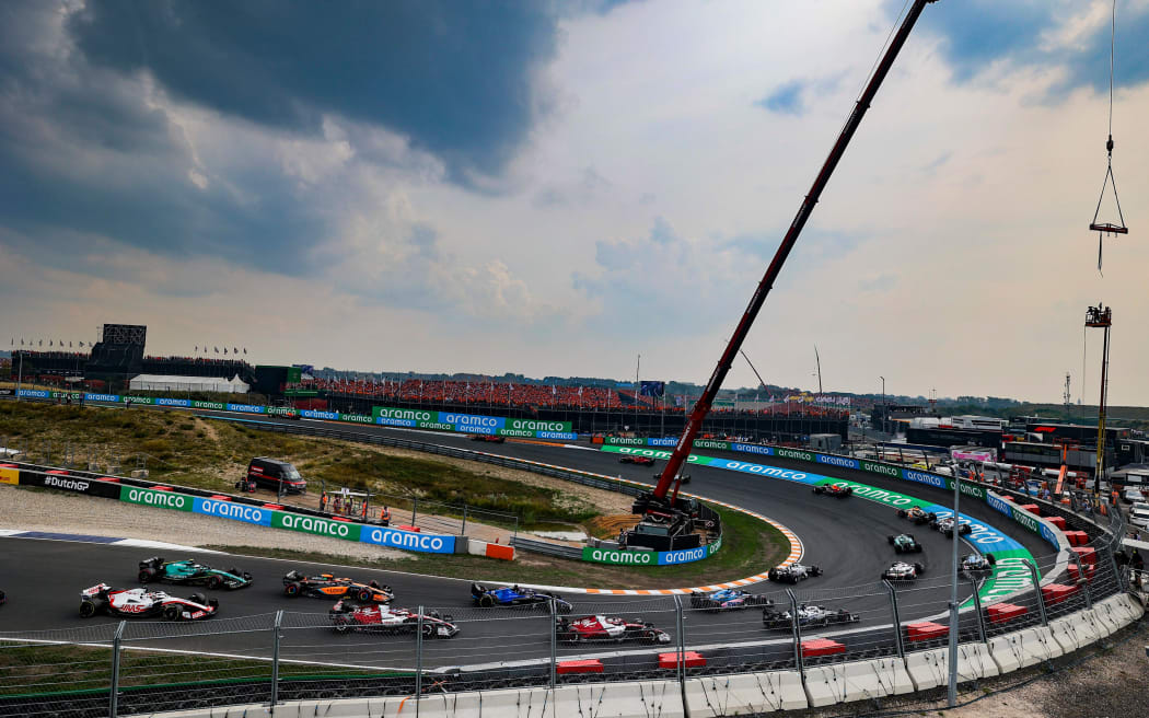 Start van de Nederlandse F1 Grand Prix 2022 op het circuit van Zandvoort