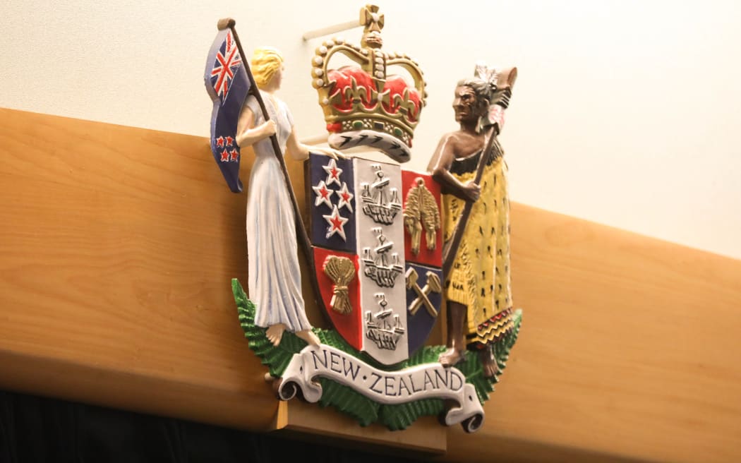 Auckland's court coat of arms.