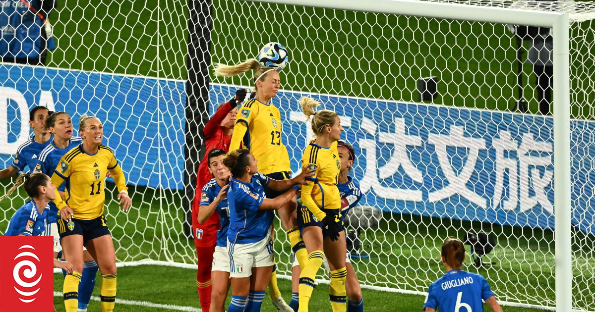 Five-star Sweden book World Cup last 16 berth - Vimarsana News