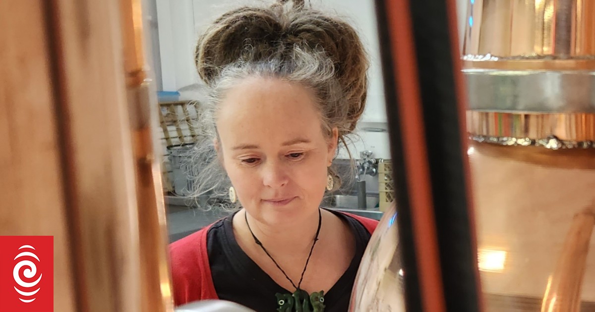 Gin distillery fizzes with plans for homegrown juniper RNZ