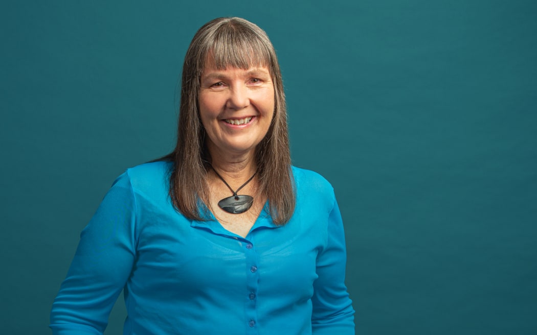 Lynn Freeman reminisces with her friend Catriona MacLeod RNZ