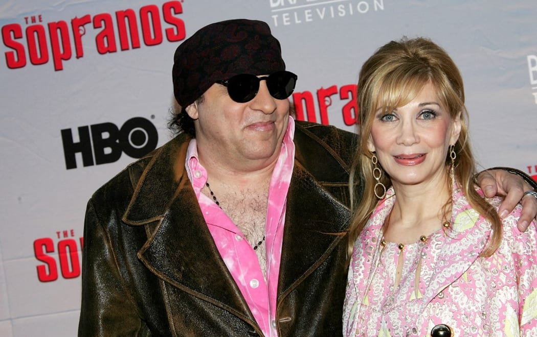 NEW YORK - MARCH 27:  Musician/actor Steven Van Zandt and Maureen Van Zandt attend the HBO premiere of The Sopranos at Radio City Music Hall on March 27, 2007 in New York City.
