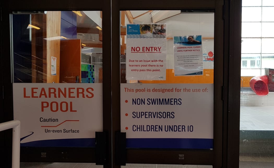The the learner's swimming pool in the Lower Hutt suburb of Naenae has been closed because the building is earthquake prone