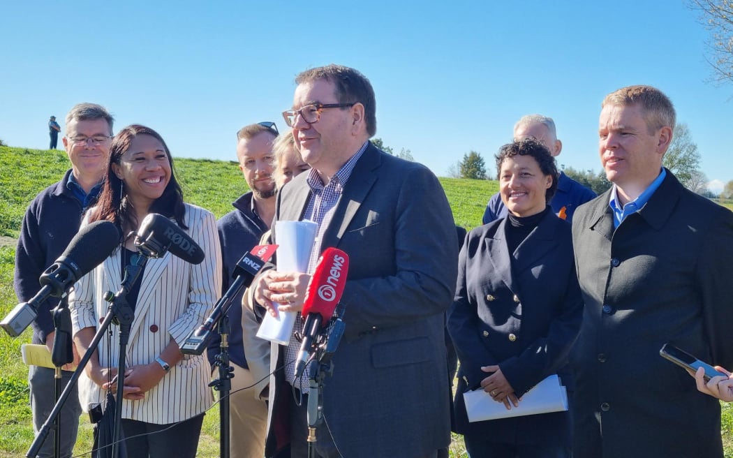 Grant Robertson, Chris Hipkins in Taradale for pre-Budget announcement of $1 billion in spending on flood, cyclone recovery projects