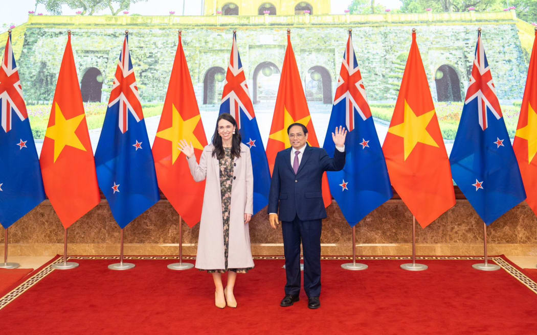 Prime Minister Jacinda Ardern walks into Vietnam Government House in Hanoi with Vietnamese PM Pham Minh Chinh. 14 November 2022
