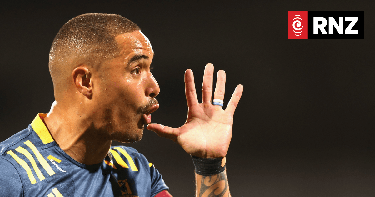 Smith sent off in style - Vimarsana News