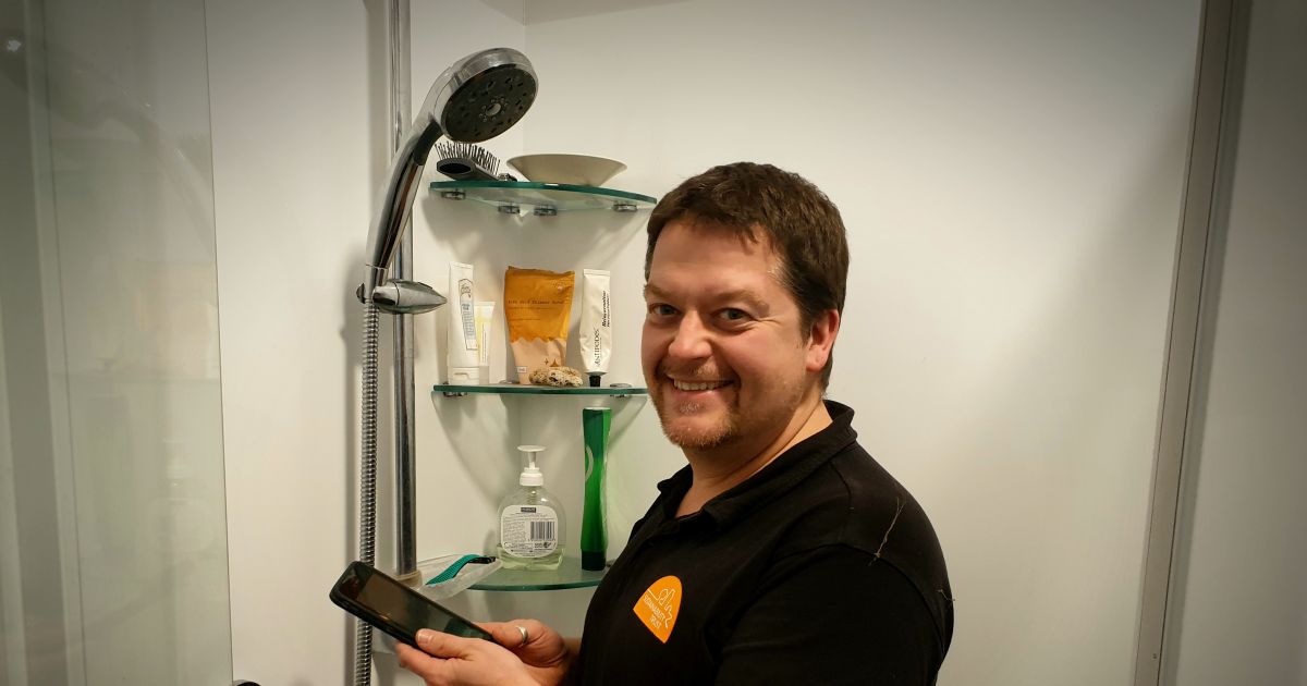 26 How To Use Phone In Shower 05/2024 Interconex