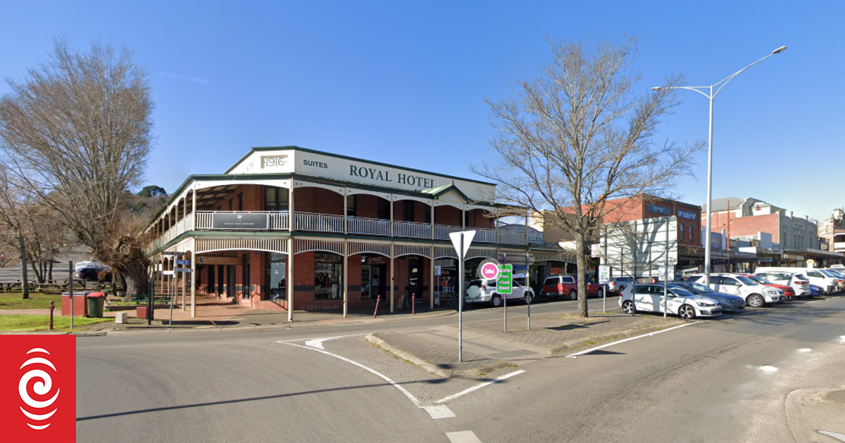 Crash kills five after car runs into pub's beer garden in regional Victoria - Vimarsana News