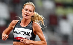 New Zealand athlete Camille Buscomb competing in the 5000m at the Tokyo Olympics.