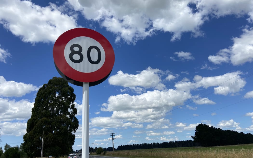 why-nz-should-lower-motorway-speed-limits-for-suvs-and-other-high
