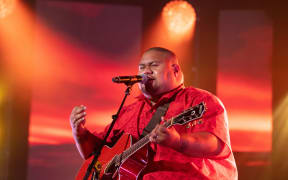 Lani Alo performing at the 2020 Pacific Music Awards