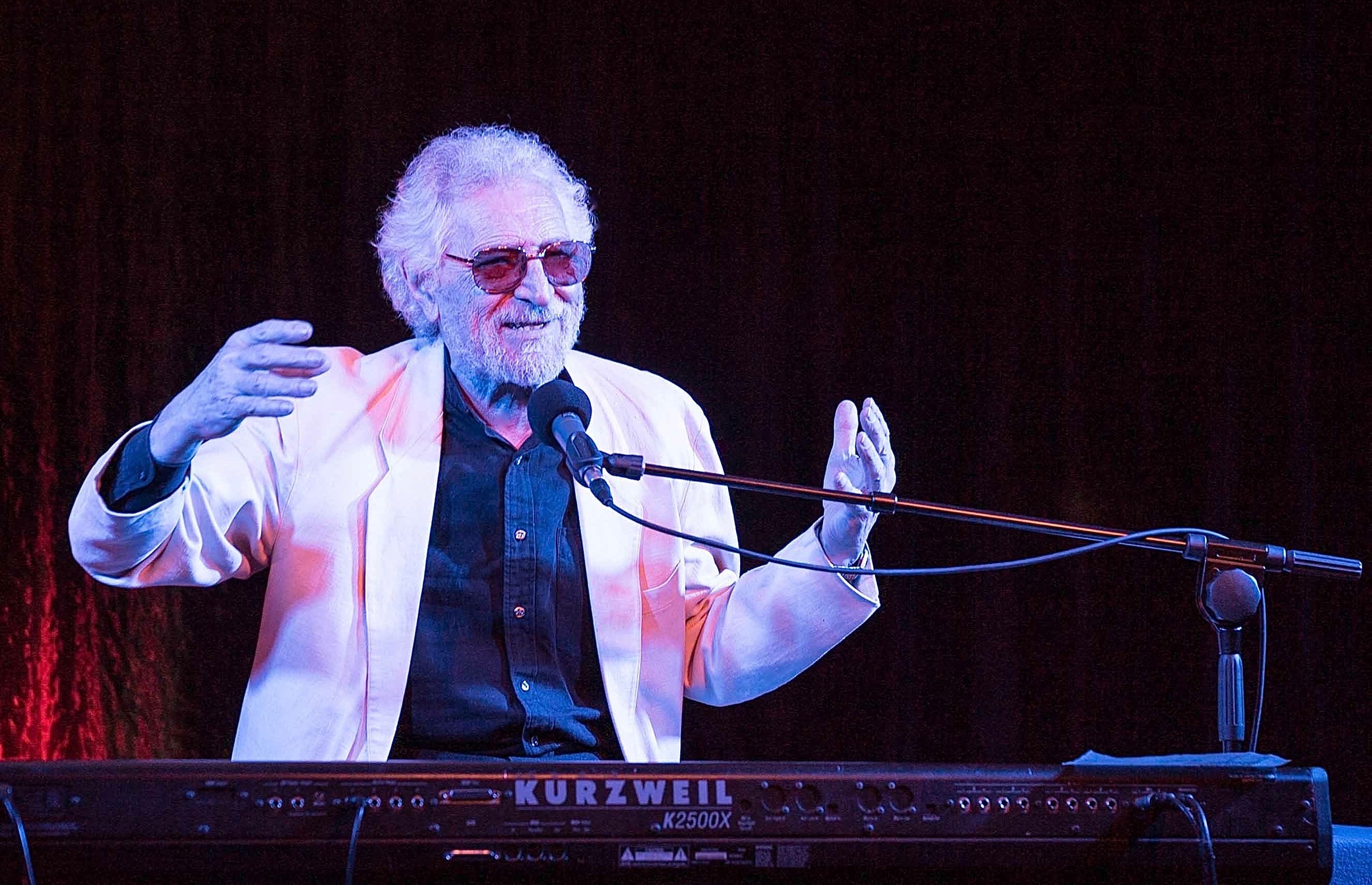 Roy Phillips Still Going Strong 50 Years After 'Girlie' | Rnz