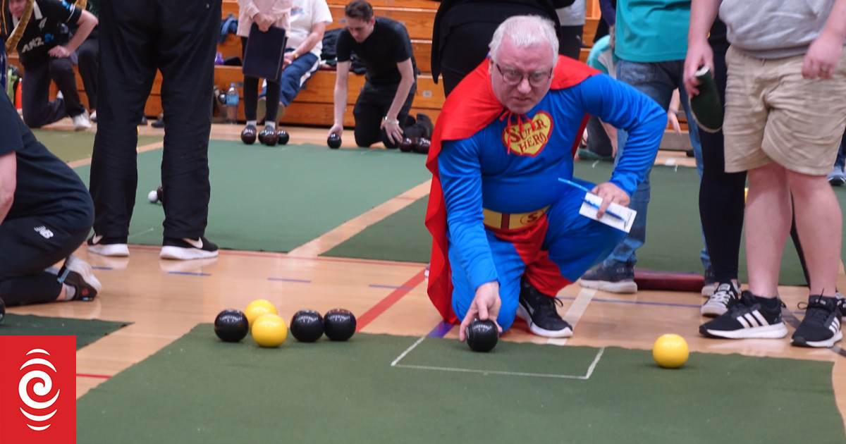 'Just a bit of fun': Wacky Wednesday at the indoor bowls championship - Vimarsana News
