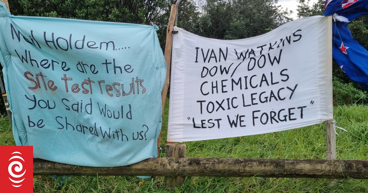 Activists pitch camp on boundary of former chemicals plant - Vimarsana News