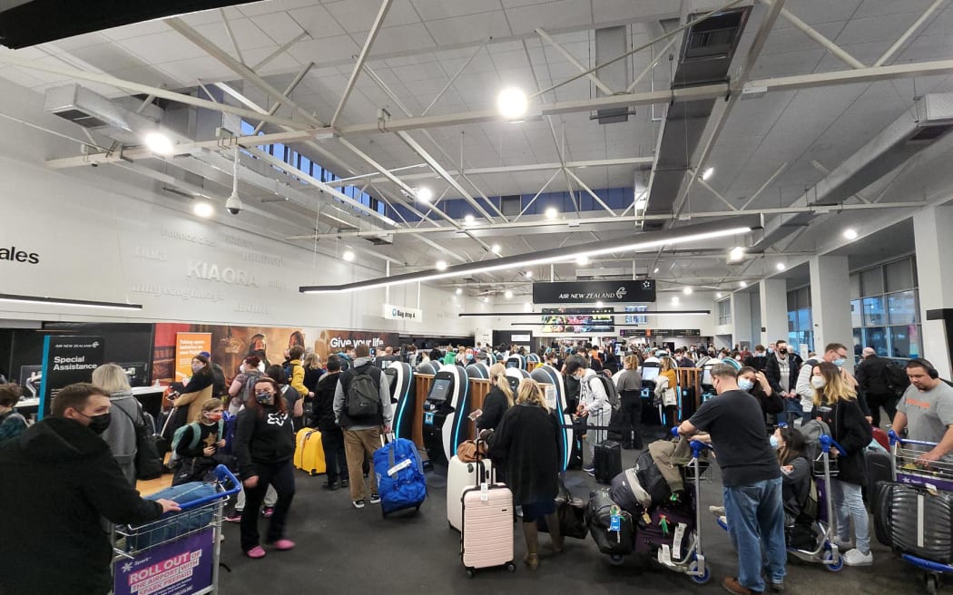 Covid-19 cases at border skyrocket after pre-departure testing scrapped | RNZ News
