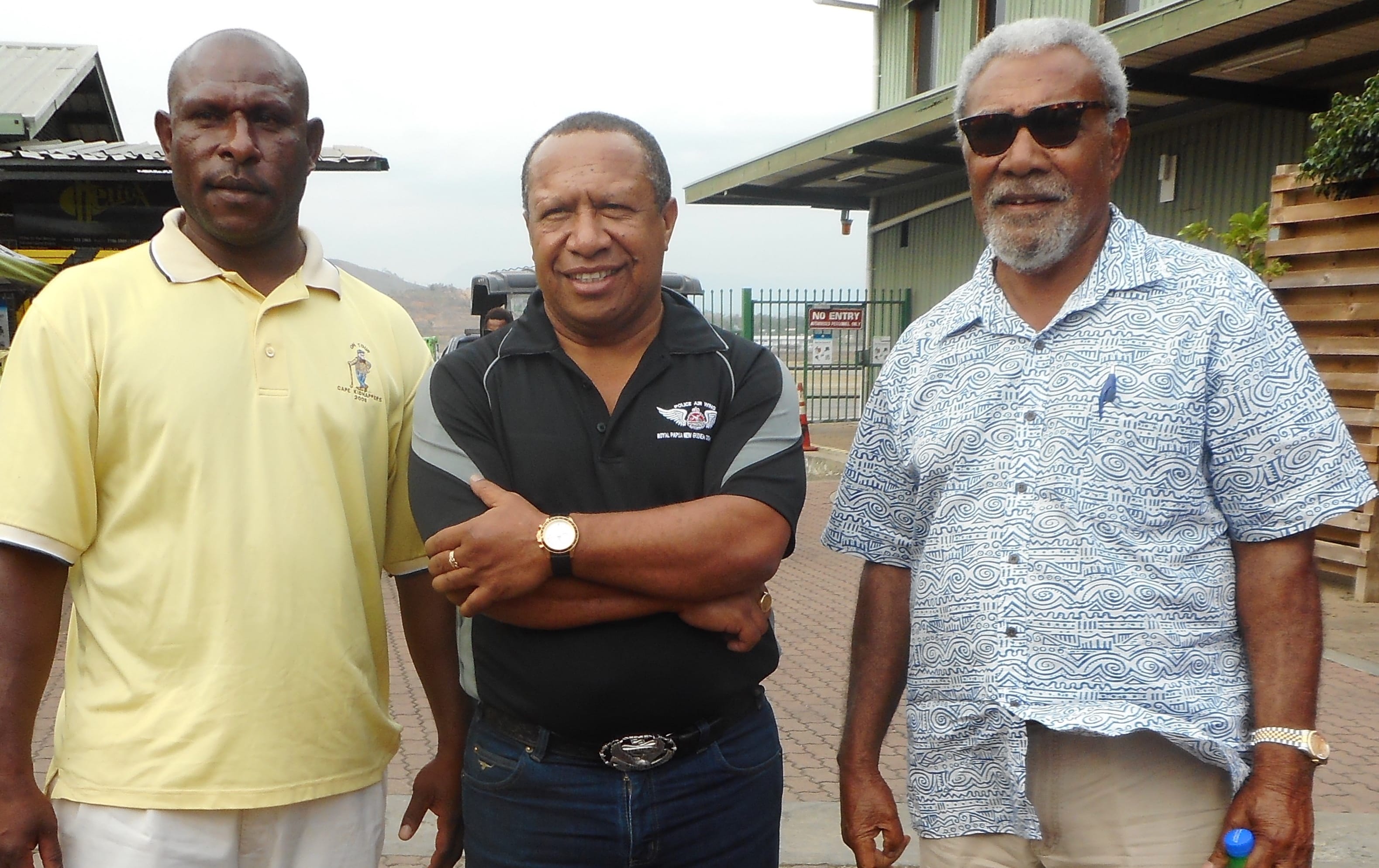 Sekie Agisa, left, Robert Agarobe and Sir Mekere Morauta.