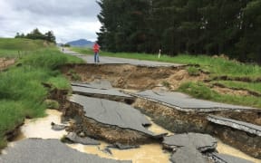 An earthquake damaged road in Waiau.