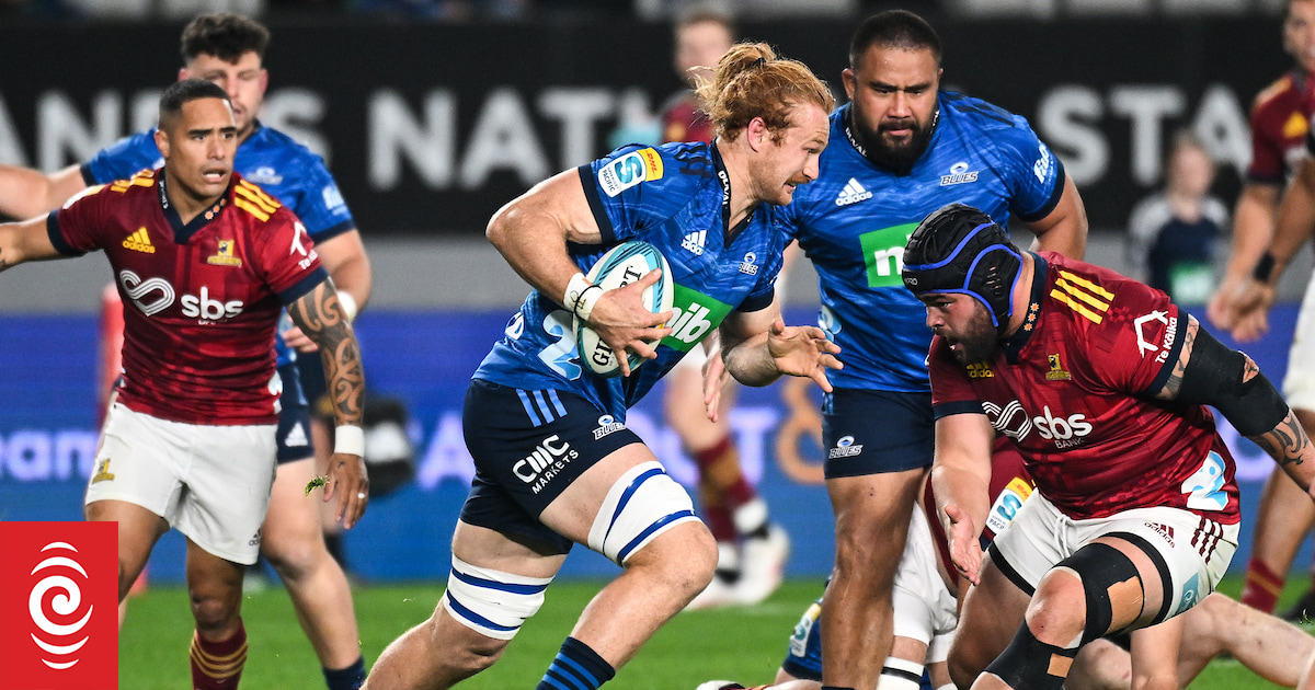 Blues dent Highlanders’ playoff hopes with gritty Eden Park win
