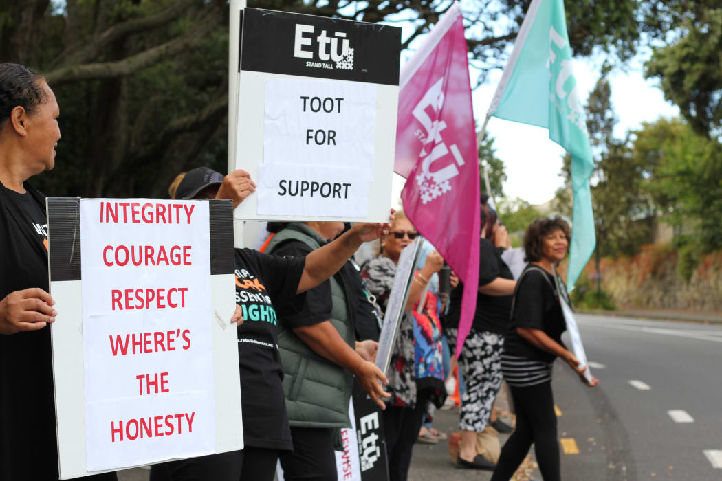 Lifewise employees and E tū members striking in Auckland for fair hours and more sick & bereavement leave.