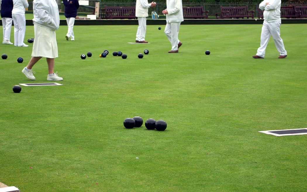 People playing lawn bowls