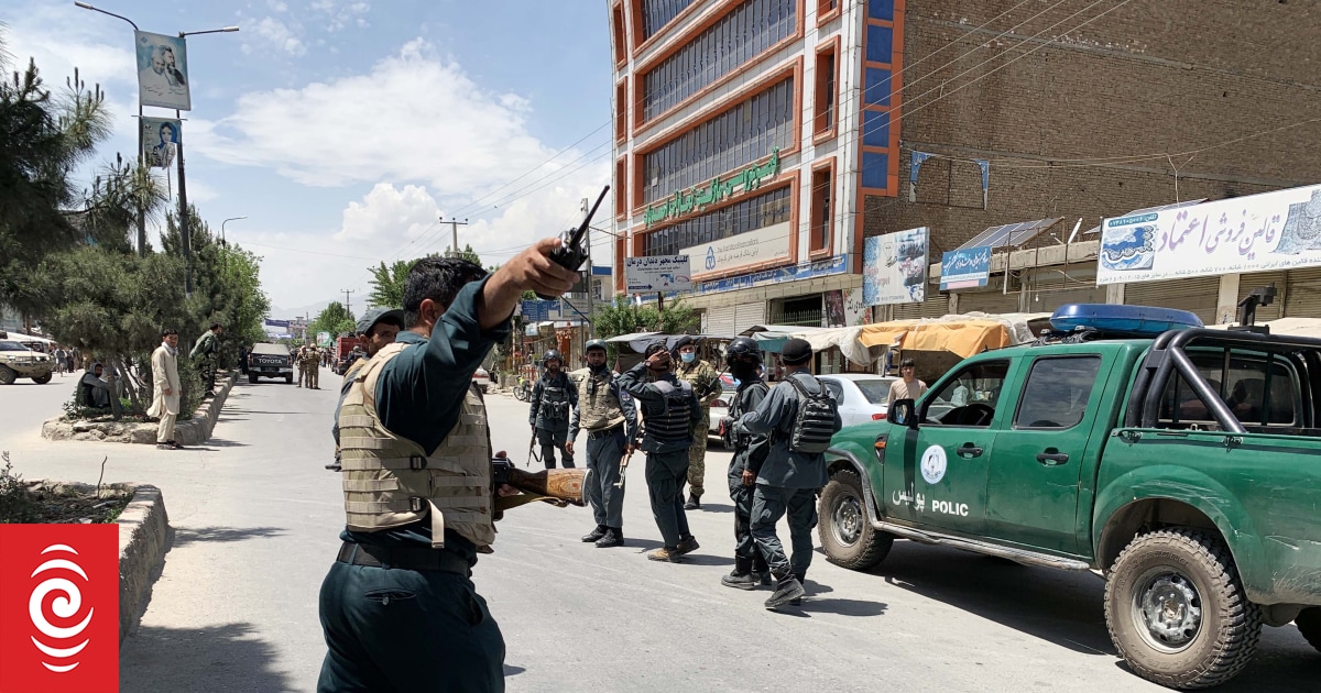 Afghan attack: Gunmen storm Kabul maternity ward | RNZ News