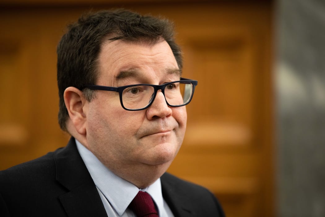 Grant Robertson unenthused on set times for travel out of Auckland | RNZ News