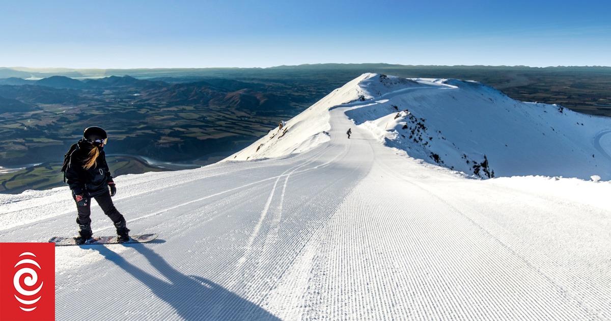 Summer snow falls in Canterbury