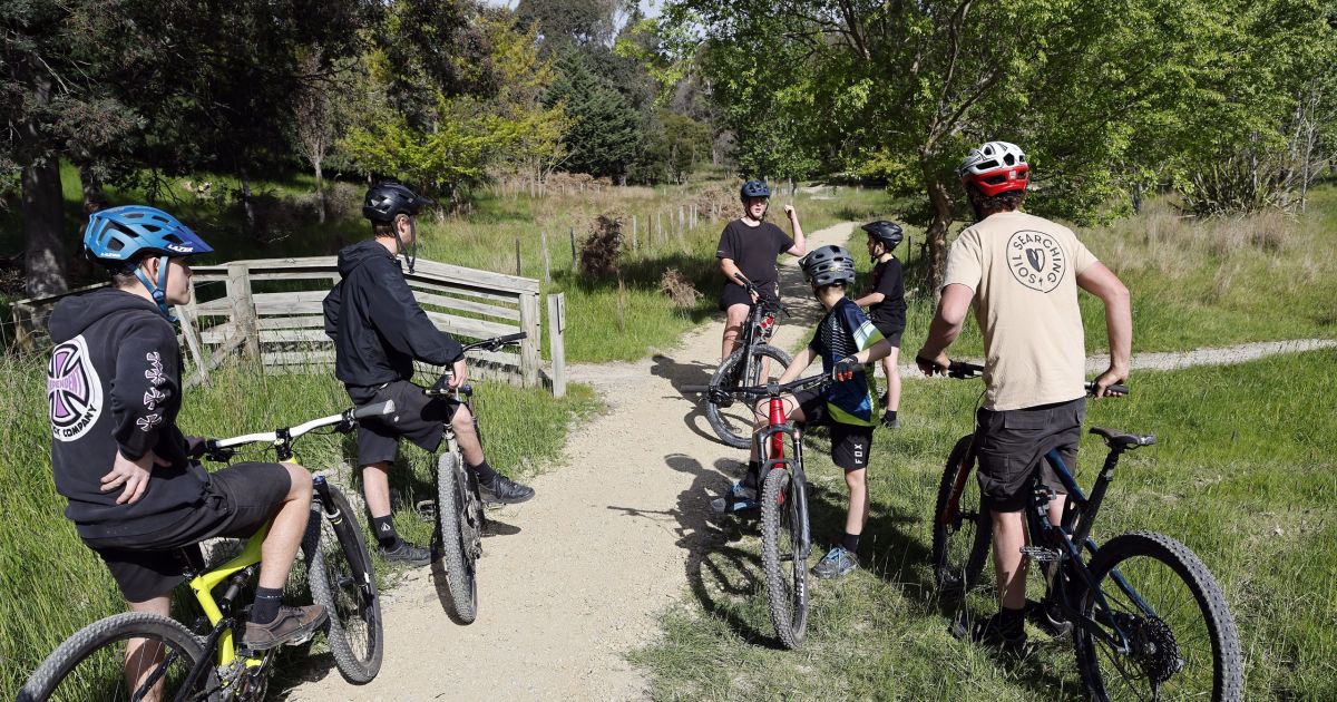 Mountain bikers propose 'ski field' zones in and around popular walking tracks