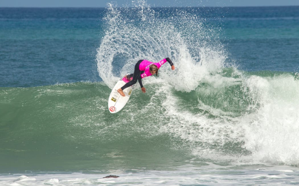 Brie Bennett won the Under-18 Girls Division and wasrunner up in the Open Women’s Division at the Aotearoa Māori Surfing Titles in Waitara, Taranaki, on October 2018.