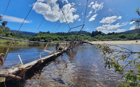 Engineers have found the 147-metre long flood-damaged Heaphy Bridge on the Heaphy Track, cannot be repaired.