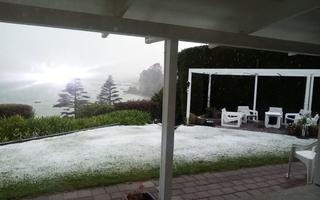 2022 年 10 月 6 日星期四,阿卡罗阿的雪。
