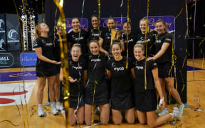 Silver Ferns with the trophy Netball Series Taini Jamison Trophy against England 2020.