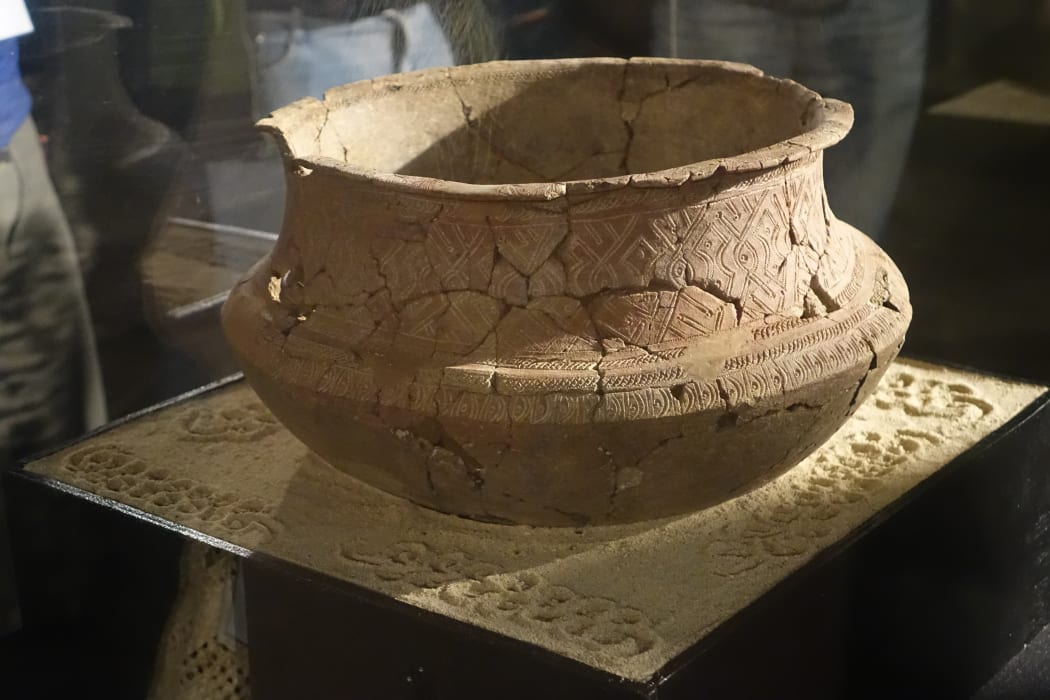Redating of pottery in PNG changes history on Lapita people RNZ