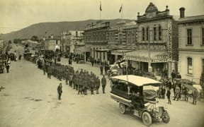 Armistice Day in 1918 at Waimate.