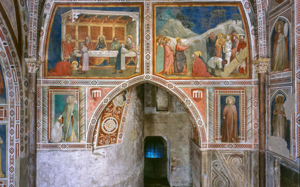 Assisi, the Lower Basilica of St. Francis, Chapel of the Magadalene: the western wall.  The Chapel, dedicated to the Magadalene, was frescoed by Giotto and his workshop in 1307/08.Basilica inferiore di S. Frances, Assisi (PG), Umbria, Italia/Italy
I