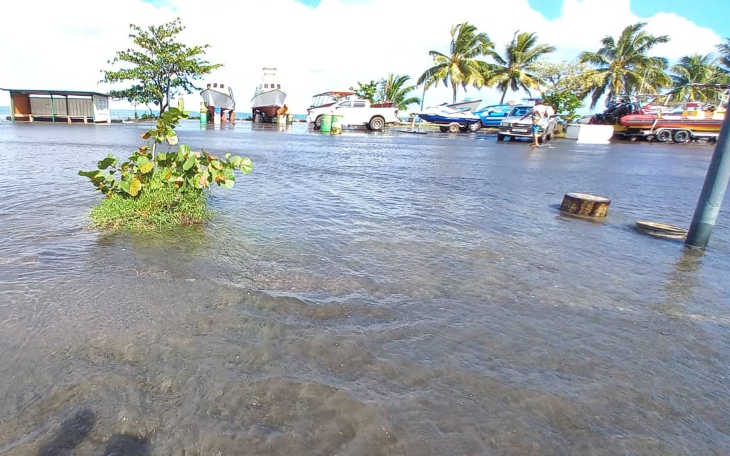 flooding in french polynesia due to large swells.