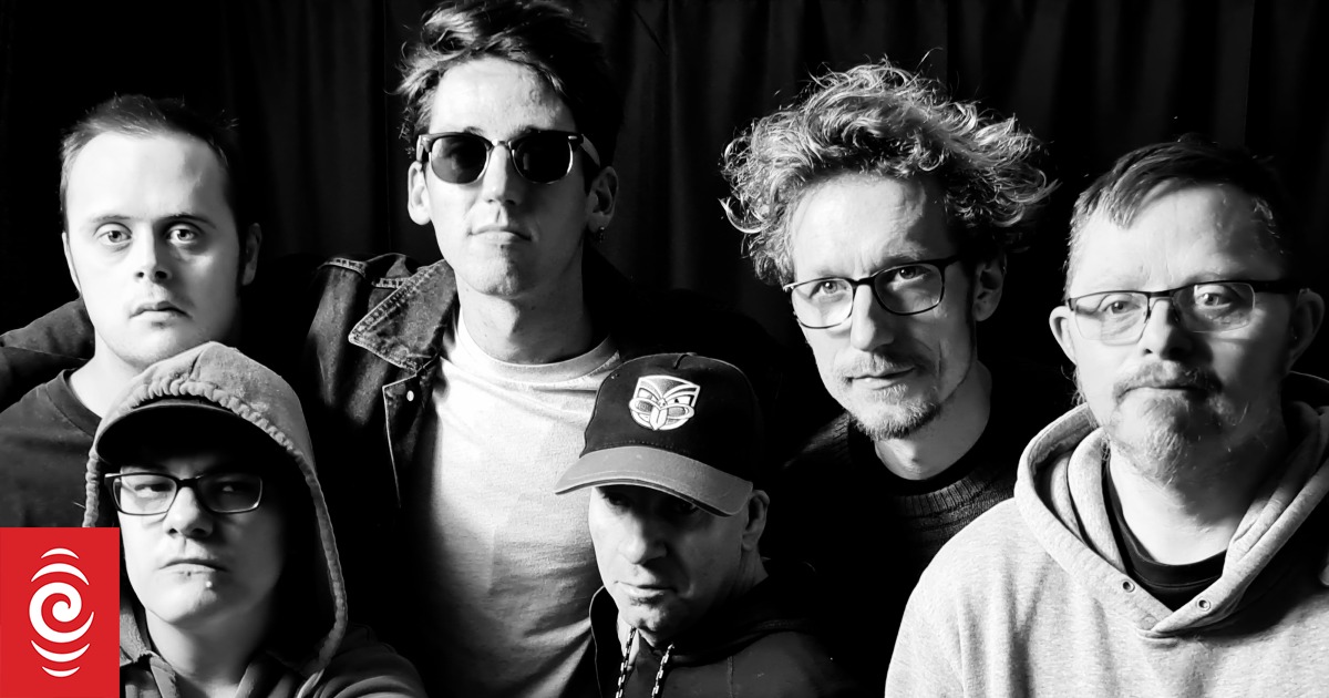 VIDEO PREMIERE Auckland rock band The Mutes (from mars) with ‘Under the Sea’ RNZ