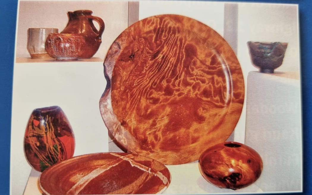 Kauri bowls sold by Nelson Parker from gallery pamphlet