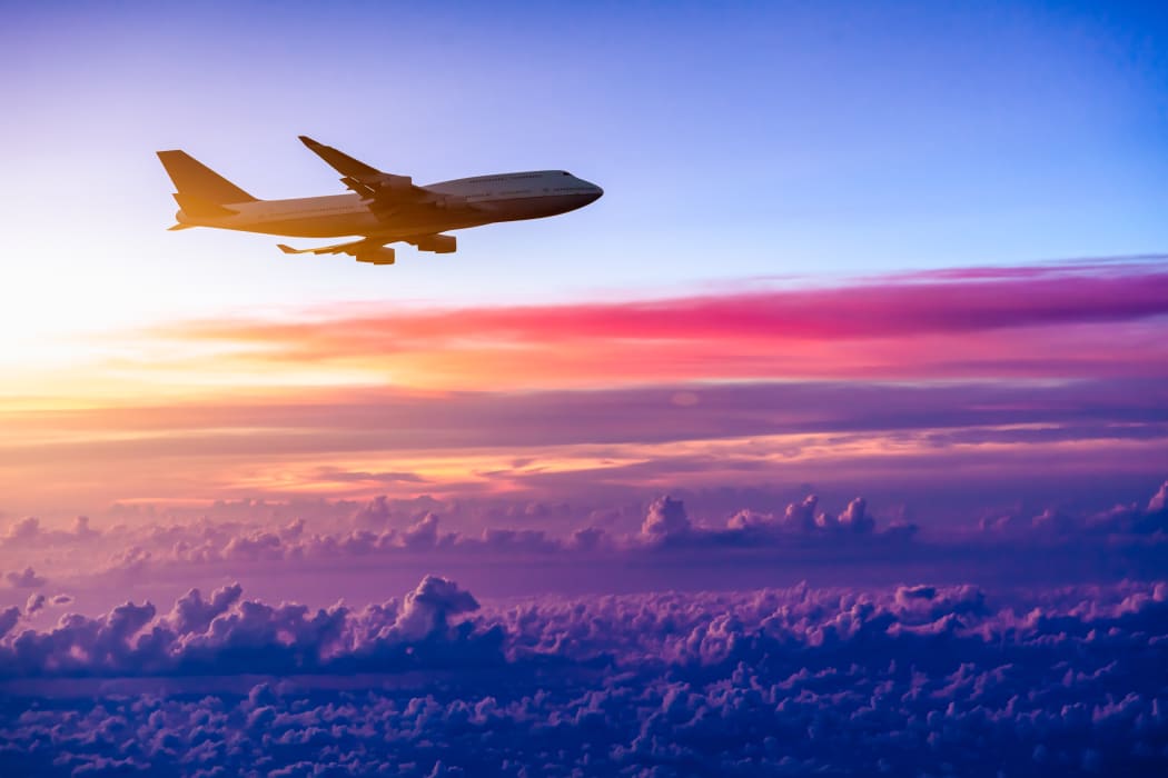 Climate change experts warn people must rethink trans-Tasman travel habits