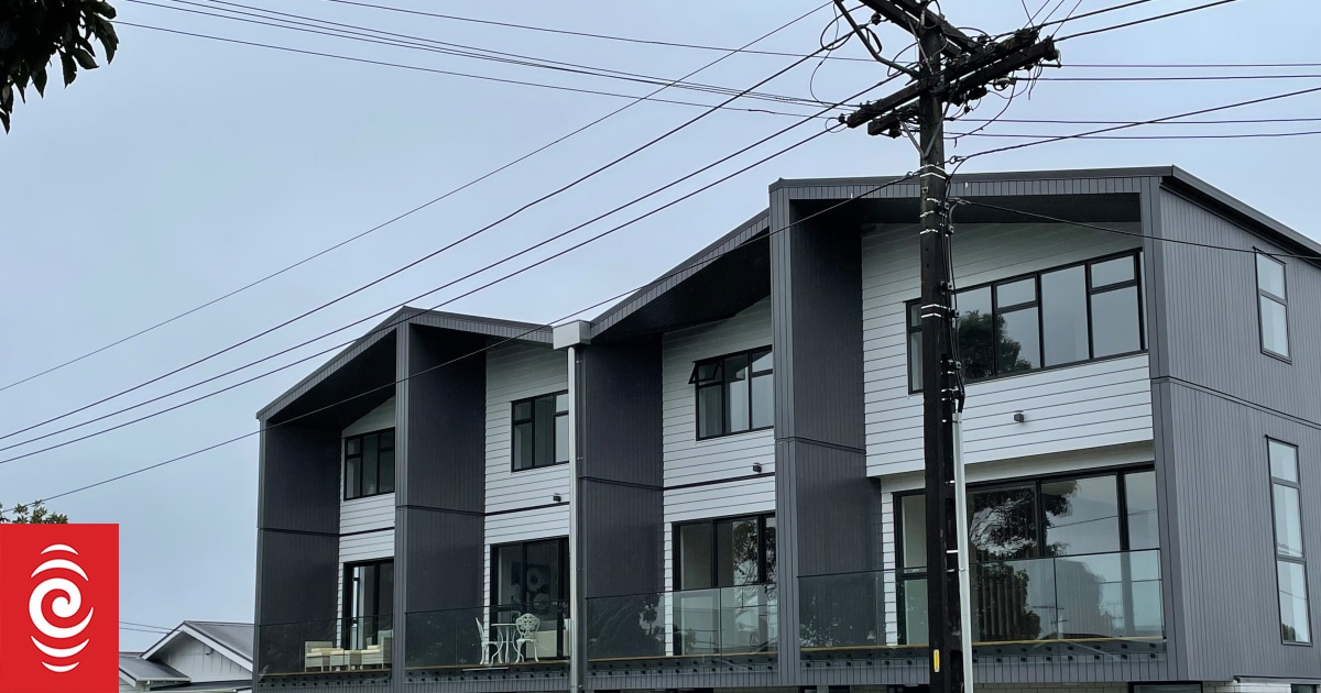 Auckland Council adopts plan to intensify housing in existing suburbs - Vimarsana News