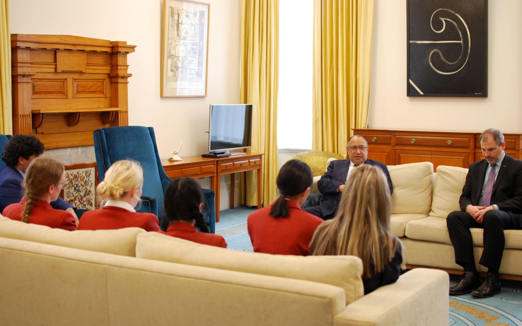 The visiting students meet with the Speaker, Adrian Rurawhe in the Speaker's Lounge.
